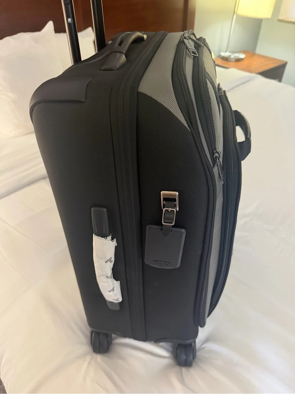 Tumi Merge Continental Front Lid 4 Wheeled Carry on Grey/Black